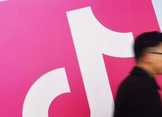 Дональд Трамп каже, що з титкусом є угода. Китаю немає