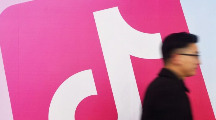 Дональд Трамп каже, що з титкусом є угода. Китаю немає