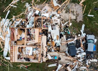 Спекулянти нерухомістю спрямовуються сюди, щоб купити постраждалі від стихійного лиха будинки