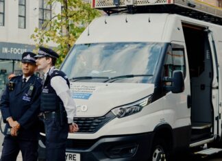 Британія зайшла занадто далеко зі своїм елементом цифрового управління?