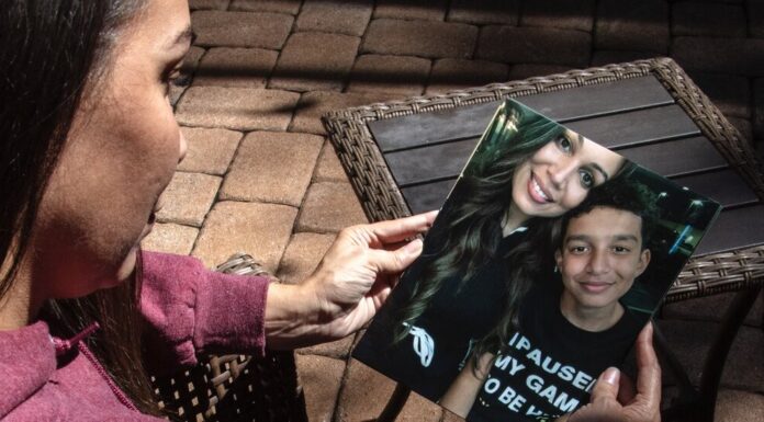 Підліток, який закохався в чат-бота, покінчив життя самогубством. Чи можна притягнути чат-бота до відповідальності?