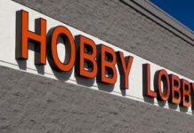 Доступний святковий декор: де робити покупки, не порушуючи грошей