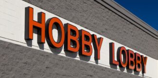 Доступний святковий декор: де робити покупки, не порушуючи грошей