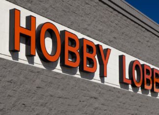 Доступний святковий декор: де робити покупки, не порушуючи грошей