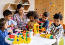 Налоговый кредит на уход за детьми и иждивенцами: руководство для семей