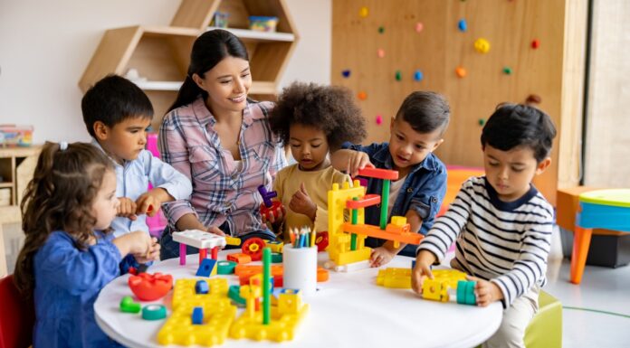 Налоговый кредит на уход за детьми и иждивенцами: руководство для семей