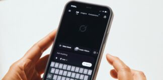 Grok AI створює відверті зображення користувачів, що викликає обурення в X